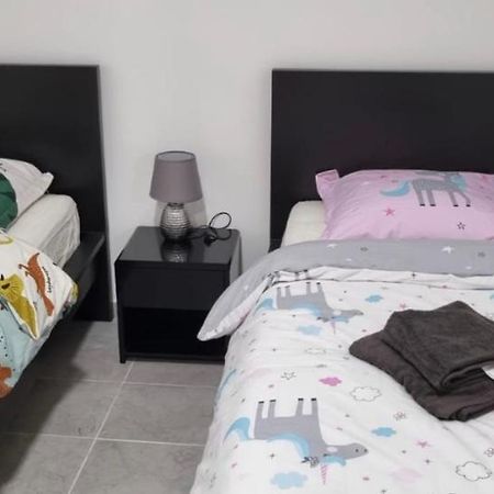 R1/Logement Proche De Paris - Villiers Le Bel Kültér fotó